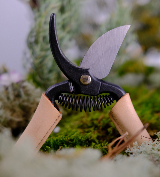 japan mini secateur leather